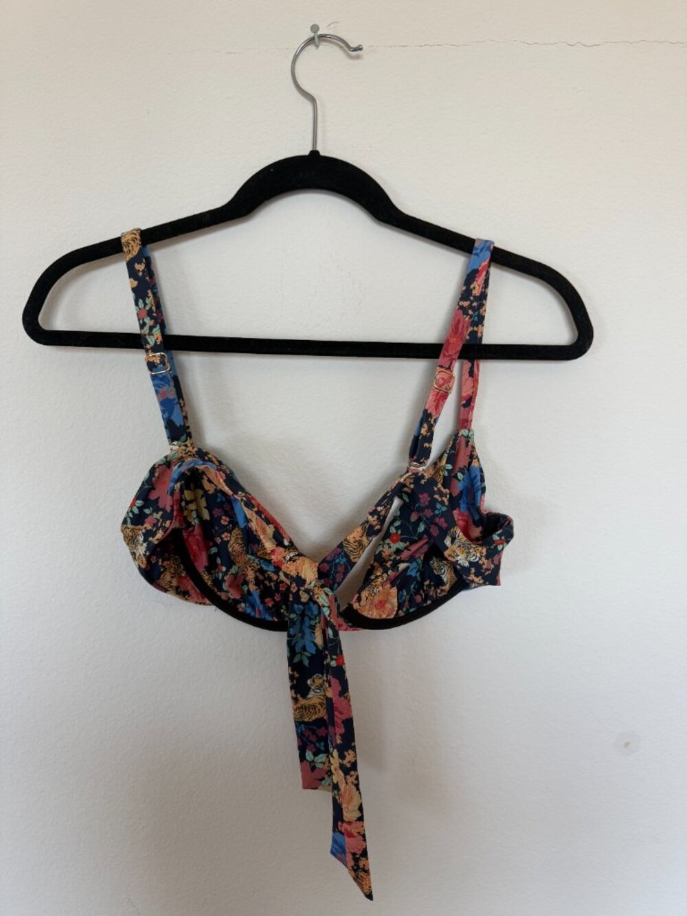SKATIE BIKINI- Salty Top, Lola Bottom Bali Print M - Picture 3 of 5